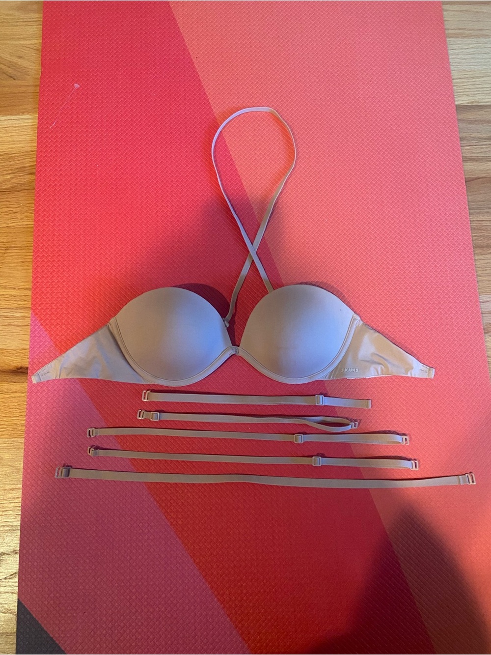 SKIMS Beige Convertible Strapless Push-Up Bra